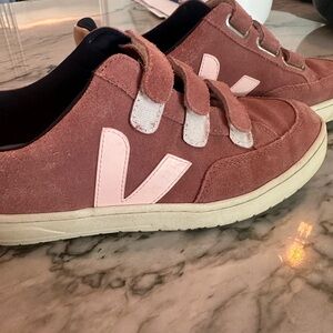 Pink size 10 suede VEJAS